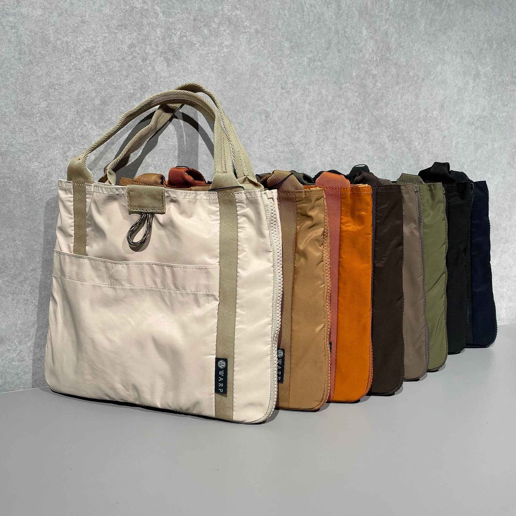 【オンでもオフでも使える!】ビジネスバックにオススメな「WARP」のミニトートとバックパックのサムネイル