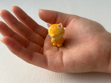 画像をギャラリービューアに読み込む, 栗をかぶった猫さん~黄トラ~|手ノヒラ堂(テノヒラドウ)