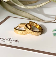 画像をギャラリービューアに読み込む, お風呂OK!金属アレルギー対応!プルメリア&ホヌ・フープピアス|Hiwalani(ヒワラニ)