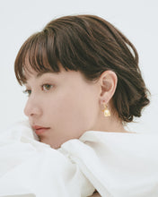 画像をギャラリービューアに読み込む, flower pearl hoop|felice(フェリーチェ)