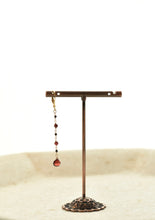 画像をギャラリービューアに読み込む, 赤い煌めき ガーネットシングルピアス|bis.(ビス)