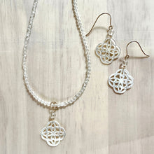 画像をギャラリービューアに読み込む, 白蝶貝透かしピアス|beads room mimo(ビーズルームミモ)