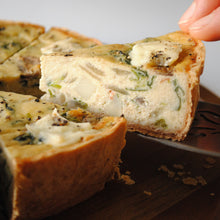 画像をギャラリービューアに読み込む, 【旨みのハーモニー】アンチョビ・カマンベールチーズのキッシュ|Quiche & Sweets fuWAri(キッシュアンドスイーツフワリ)