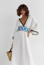 画像をギャラリービューアに読み込む, レース刺繍ワンピース|Ukrainian Embroidery Wear ”Mavka”(ウクライナシシュウノアパレル マウカ)