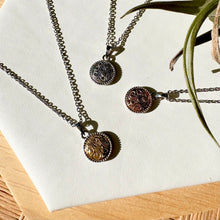 画像をギャラリービューアに読み込む, お風呂OK!リバーシブル・コインネックレス / 金属アレルギー対応|Hiwalani(ヒワラニ)