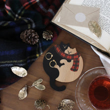 画像をギャラリービューアに読み込む, 【クリスマス限定パッケージ】木製コースター・プレート|ねこまみれ〈ほっこりレッド〉|Ten&O