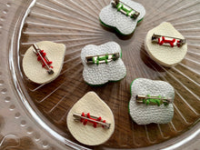 画像をギャラリービューアに読み込む, ブローチ【Lucky set】|tsubutsubu design.(ツブツブデザイン)