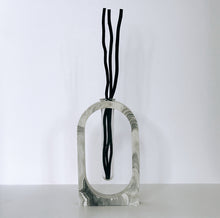 画像をギャラリービューアに読み込む, flower vase/arch|Jessmarble(ジェスマーブル)