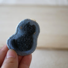 画像をギャラリービューアに読み込む, 和み猫のバッグチャーム うしろ姿の 黒猫|Little Plum(リトルプラム)