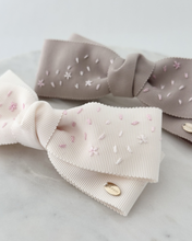 画像をギャラリービューアに読み込む, さくら フランス刺繍 リボンバレッタ|SUNNY RIBBON(サニーリボン)