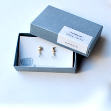 画像をギャラリービューアに読み込む, 月光|ムーンストーンの朧月ピアス|Une(ウーネ)