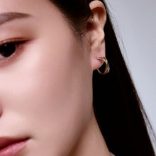 画像をギャラリービューアに読み込む, Crossed Layer Hoop pierce – Contrast Edition |Lyvi(ライヴィ)