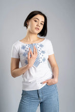 画像をギャラリービューアに読み込む, T-シャツ ・ ウクライナ刺繍入り|Ukrainian Embroidery Wear ”Mavka”(ウクライナシシュウノアパレル マウカ)