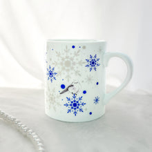 画像をギャラリービューアに読み込む, シマエナガと雪の結晶舞うマグカップ|Blanche Neige By ちょこにゃん(ブランシュネージュバイチョコニャン)