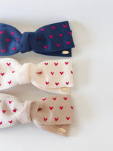 画像をギャラリービューアに読み込む, Little Hearts フランス刺繍 リボンバレッタ|SUNNY RIBBON(サニーリボン)