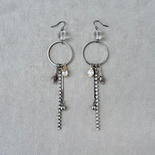 画像をギャラリービューアに読み込む, 【ピアス】耳元で奏でるエッジの効いた光 ヴィンテージの輝きとモードが交差するピアス|ERIKOART(エリコアート)