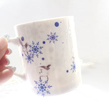 画像をギャラリービューアに読み込む, シマエナガと雪の結晶舞うマグカップ|Blanche Neige By ちょこにゃん(ブランシュネージュバイチョコニャン)