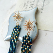 画像をギャラリービューアに読み込む, ミッドナイトブルー 夜空の一番星 ビーズフリンジピアス|Ahki Beadwork(アーキービーズワーク)