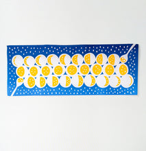 画像をギャラリービューアに読み込む, 手ぬぐい 月夜とカレーver.2|6MadoSha(ロクマドシャ)