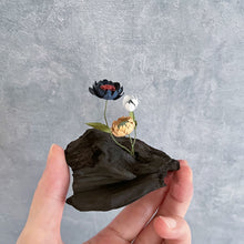 画像をギャラリービューアに読み込む, 炭オブジェ / 紺+白+ベージュ|櫂の炭(カイノスミ)