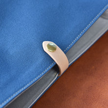 画像をギャラリービューアに読み込む, MUDITA HILL|岡喜近江牛レザーと高島帆布で作った よこショルダーバッグ Lサイズ 【びわ湖ブルー・ブライトキャメル】|Cogocoro(コゴコロ)