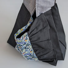 画像をギャラリービューアに読み込む, オーガンジーが可愛い手持ちタイプのアシメフリルバッグ|takutomo(タクトモ)