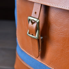 画像をギャラリービューアに読み込む, MUDITA HILL|岡喜近江牛レザーと高島帆布で作った たてショルダーバッグ Mサイズ 【びわ湖ブルー・ブライトキャメル】|Cogocoro(コゴコロ)