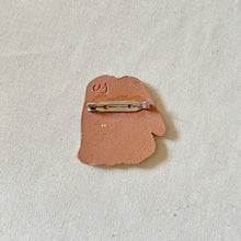 画像をギャラリービューアに読み込む, ブローチ うさぎ C|ヨシウラチヒロ