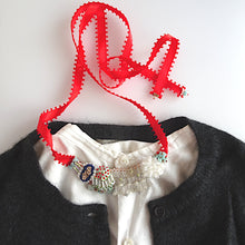 画像をギャラリービューアに読み込む, 宝石箱//立体刺繡のリボンネックレス|hanmmmo(ハンモ)