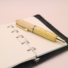 画像をギャラリービューアに読み込む, ナツミカン×ハゼ 木軸ミニボールペン|Wood Time Factory(ウッドタイムファクトリー)