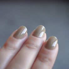 画像をギャラリービューアに読み込む, 02 ARTICHOKE / 1948 NUANCE NAIL COLOR.|1948- COSMETICS FACTORY.(イチキューヨンハチコスメティクスファクトリー)