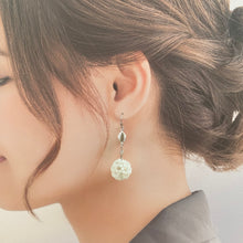 画像をギャラリービューアに読み込む, フラーレン アマゾナイト 2mm シルバー ピアス・イヤリング|紬(ツムギ)