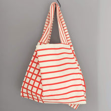 画像をギャラリービューアに読み込む, 作家オリジナル生地でつくった肩掛けアシメフリルバッグ|takutomo(タクトモ)