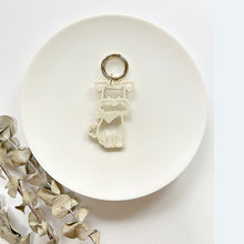 画像をギャラリービューアに読み込む, シュナウザー キーホルダー チャーム キーチェーン バッグチャーム|gram(グラム)