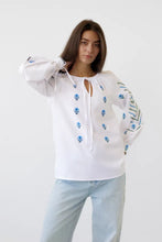 画像をギャラリービューアに読み込む, 刺繡入りブラウス (ヴィシヴァンカ)|Ukrainian Embroidery Wear ”Mavka”(ウクライナシシュウノアパレル マウカ)