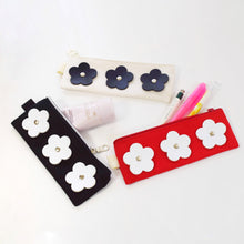 画像をギャラリービューアに読み込む, Flower Pencil Case|Cherry on top(チェリーオントップ)