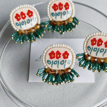 画像をギャラリービューアに読み込む, 赤いお花イヤリング|slowly&starry(スローリーアンドスターリー)