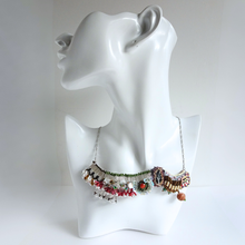 画像をギャラリービューアに読み込む, 冬の街//立体刺繍ネックレス|hanmmmo(ハンモ)