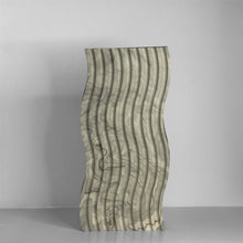 画像をギャラリービューアに読み込む, flower vase/wave|Jessmarble(ジェスマーブル)