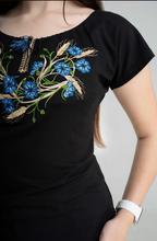 画像をギャラリービューアに読み込む, 刺繍入りT-シャツ ・ 深いネックライン|Ukrainian Embroidery Wear ”Mavka”(ウクライナシシュウノアパレル マウカ)