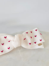画像をギャラリービューアに読み込む, Little Hearts フランス刺繍 リボンバレッタ|SUNNY RIBBON(サニーリボン)
