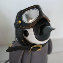 画像をギャラリービューアに読み込む, ペンギンの赤ちゃんバッグ・専用ヘルメット・ブラック|ガムアママレザーズ神戸(ガムアママレザーズコウベ)