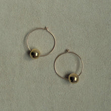 画像をギャラリービューアに読み込む, 【ピアス】知性と優雅さを纏うカメオとブラウンハートのアシンメトリー2WAYピアス|ERIKOART(エリコアート)