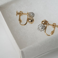 画像をギャラリービューアに読み込む, キラキラパヴェボールとツヤツヤゴールドボールのコンビイヤリング|BLANCHE NEIGE(ブランシュネージュ)