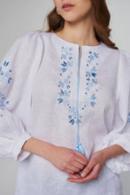 画像をギャラリービューアに読み込む, 刺繍入りブラウス・青い花|Ukrainian Embroidery Wear ”Mavka”(ウクライナシシュウノアパレル マウカ)