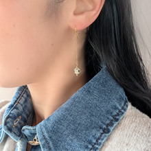 画像をギャラリービューアに読み込む, ダルメシアンジャスパー×繊細チェーンピアス/イヤリング|orie(オリエ)