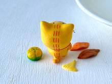 画像をギャラリービューアに読み込む, 猫をかぶった猫さん(黄トラ)|手ノヒラ堂(テノヒラドウ)