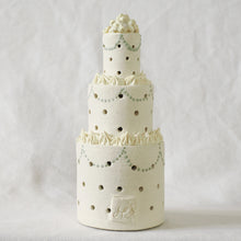 画像をギャラリービューアに読み込む, 小さな黄色いお花のケーキランプシェード、オブジェ|とうげい hanaga(トウゲイ ハナガ)