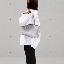 画像をギャラリービューアに読み込む, Wide Tote / Mist Gray|MahL(マール)