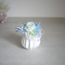 画像をギャラリービューアに読み込む, プリザーブドフラワーアレンジメントSomething Blue(サムシングブルー)|liliumflower(リリウムフラワー)